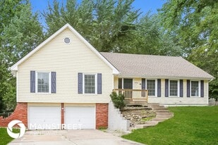 9952 Charlotte N St in Kansas City, MO - Building Photo