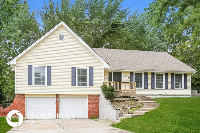 property at 9952 Charlotte N St