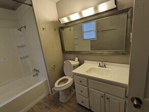 1022 W Morgan St in Denison, TX - Foto de edificio - Building Photo