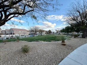 8667 Roping Rodeo Ave in Las Vegas, NV - Building Photo - Building Photo