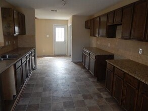 10818 Sharondale Ln in Dallas, TX - Building Photo - Building Photo