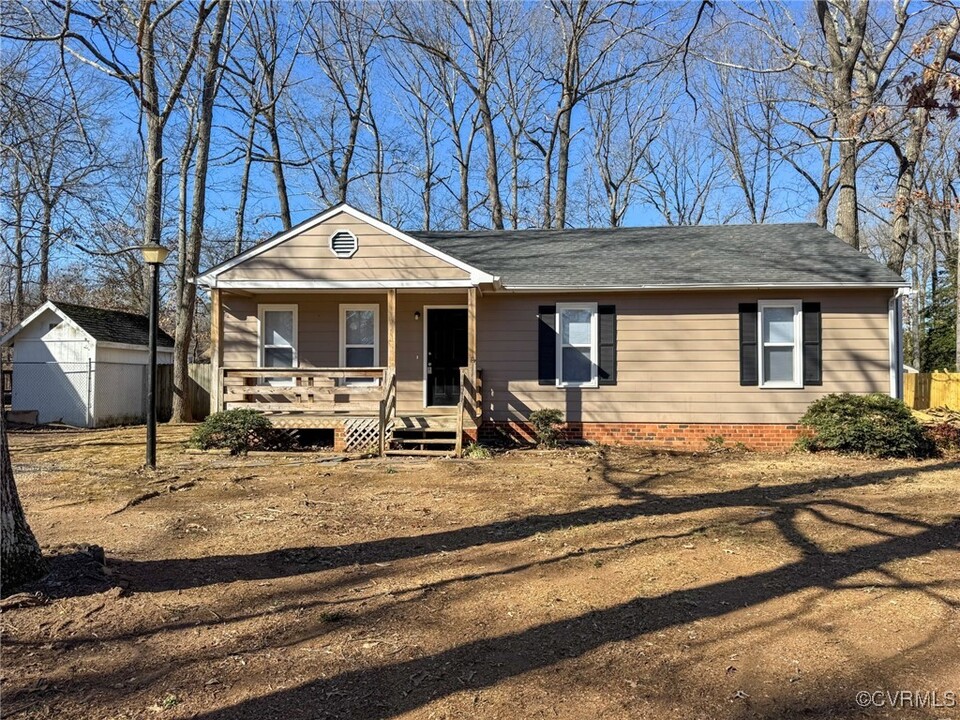 9806 Brenspark Rd in Chesterfield, VA - Building Photo