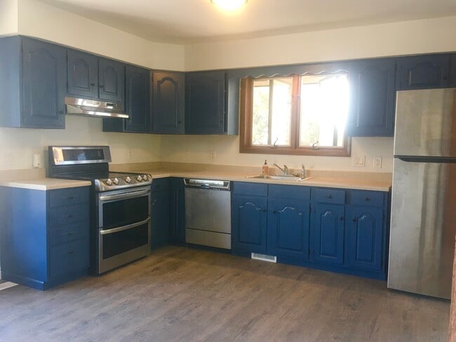 738 S Watermelon Dr, Unit A in Pueblo West, CO - Building Photo - Building Photo