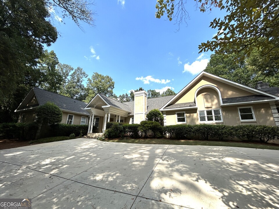 4045 Randall Mill Rd NW in Atlanta, GA - Building Photo