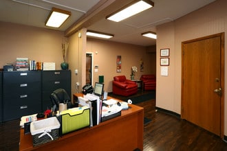 Thornwood Apartments in Chicago Heights, IL - Foto de edificio - Interior Photo