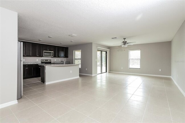 163 Violet Ct in Poinciana, FL - Building Photo - Building Photo