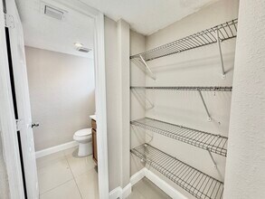 3840 SW 52nd Ave in Hollywood, FL - Building Photo - Building Photo