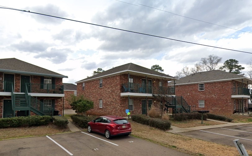 Oak Village Apartments in Flowood, MS - Building Photo