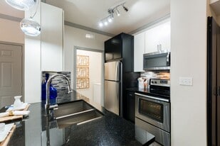 Cortland North Dallas in Dallas, TX - Building Photo