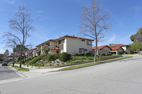 Walnut Square Apartments in Simi Valley, CA - Foto de edificio - Building Photo