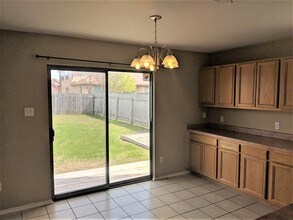 51 Jan Ln in Georgetown, TX - Foto de edificio - Building Photo