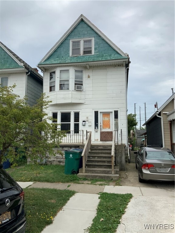 property at 562 Fargo Ave
