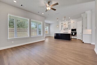 3110 Millwork St in Houston, TX - Building Photo - Building Photo