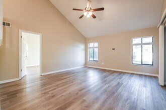 20737 Maxim Pkwy in Orlando, FL - Building Photo - Building Photo
