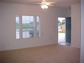 2303 Berger Dr in Bryan, TX - Building Photo - Building Photo
