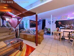 9 Medford St, Unit #1 in Medford, MA - Building Photo - Building Photo