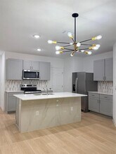 3723 King Hill Dr in Haines City, FL - Building Photo - Building Photo