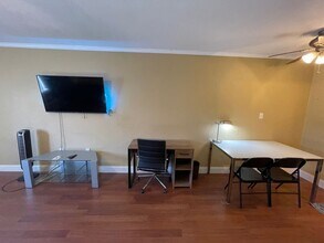 405 Dunwoody St, Unit 3 in Tallahassee, FL - Foto de edificio - Building Photo