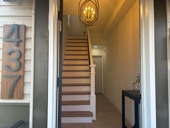 437 Bramhall Ave in Jersey City, NJ - Building Photo - Building Photo