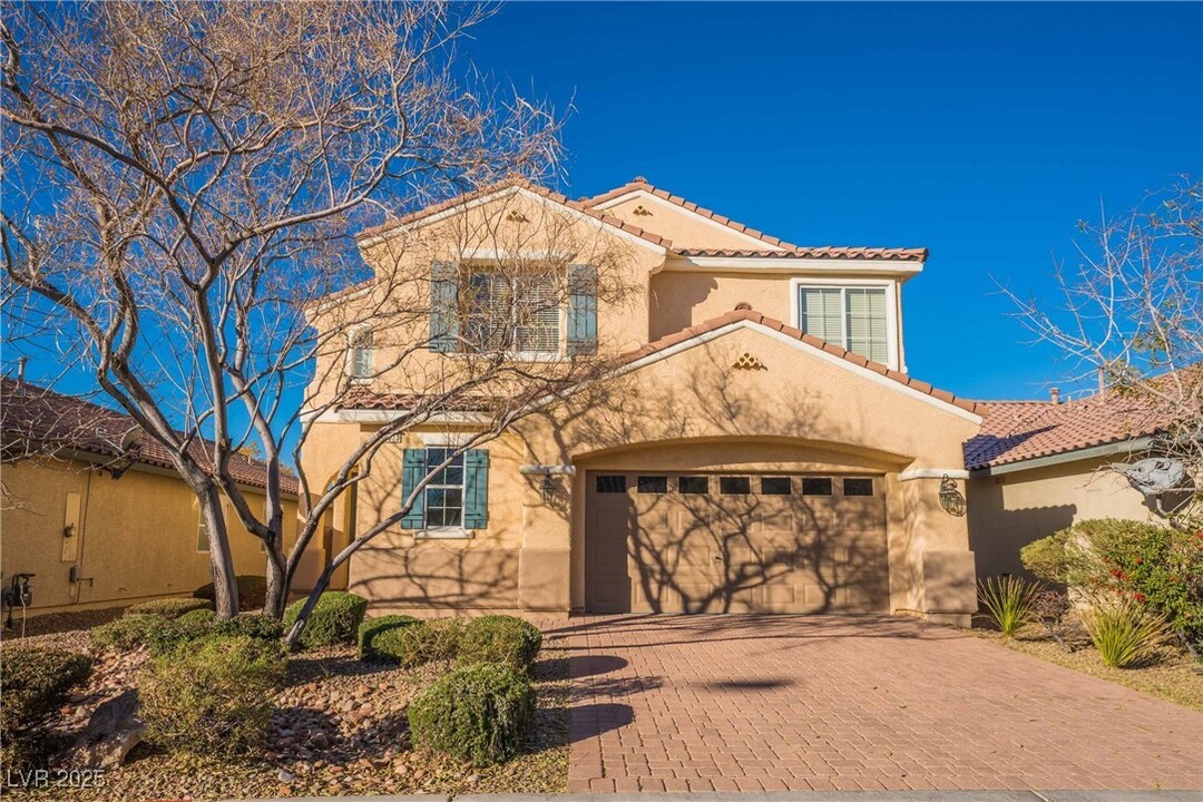 10373 Montes Vascos Dr in Las Vegas, NV - Building Photo