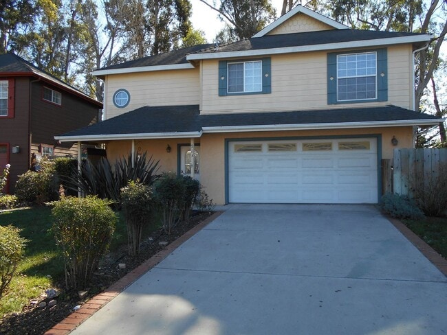 property at 913 El Capitan Way