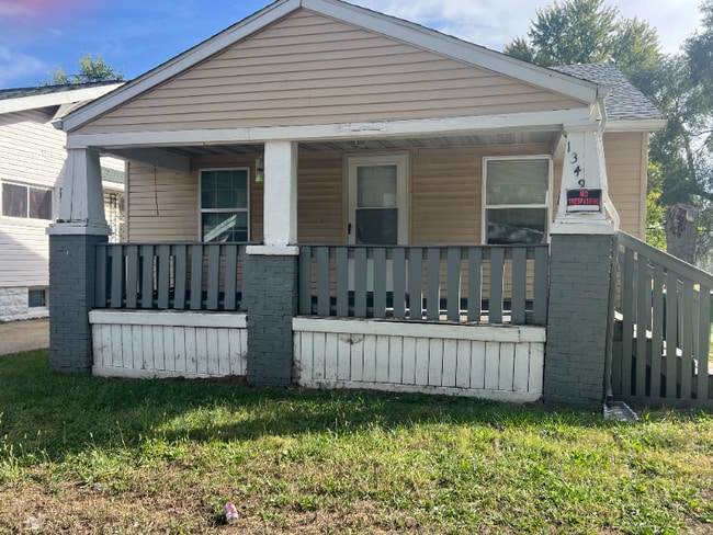 property at 1349 E Walnut St