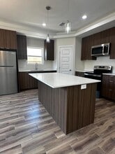 605 N Emerald Ave in Edinburg, TX - Building Photo - Building Photo