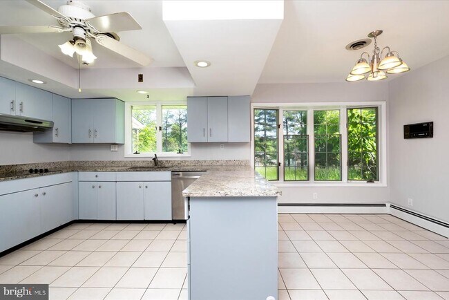 3990 View Top Rd in Ellicott City, MD - Building Photo - Building Photo