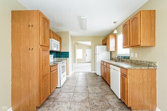 5620 Sweet River Dr in Indianapolis, IN - Building Photo - Building Photo