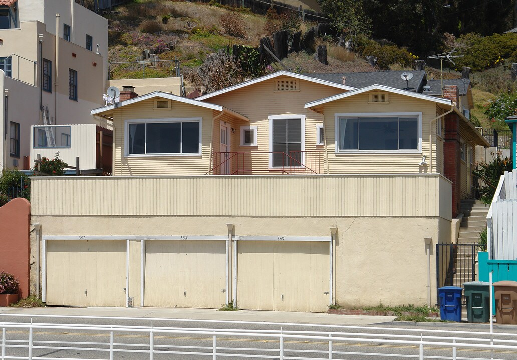 347-353 Poli St in Ventura, CA - Foto de edificio