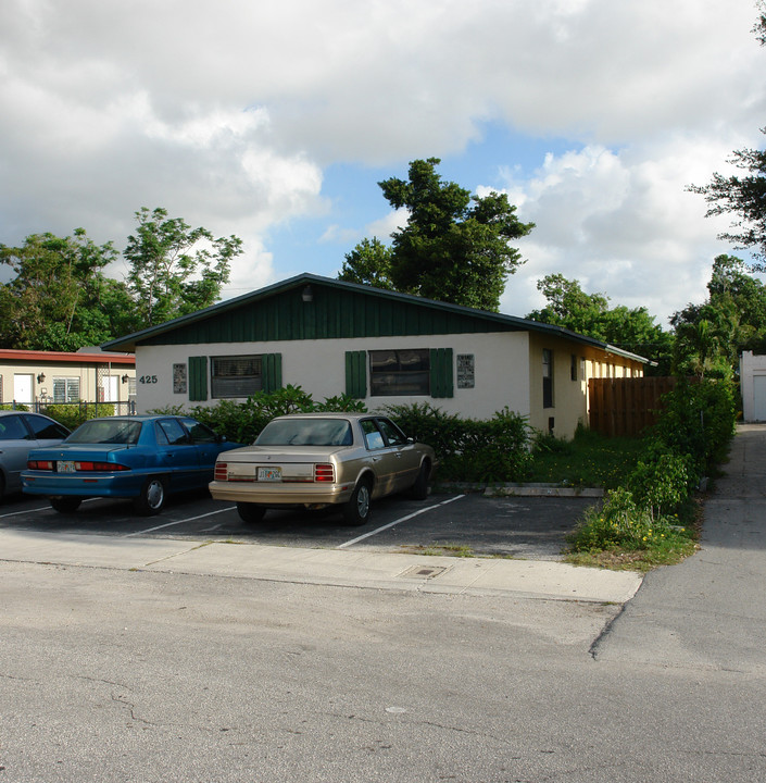 425 SE 20th St in Fort Lauderdale, FL - Building Photo