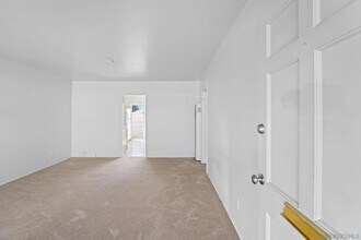 4851 Iroquois Ave in San Diego, CA - Building Photo - Building Photo