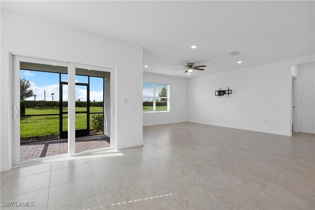 42392 Cascade Dr in Punta Gorda, FL - Foto de edificio - Building Photo