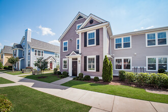 Otarre Pointe in Cayce, SC - Building Photo - Building Photo