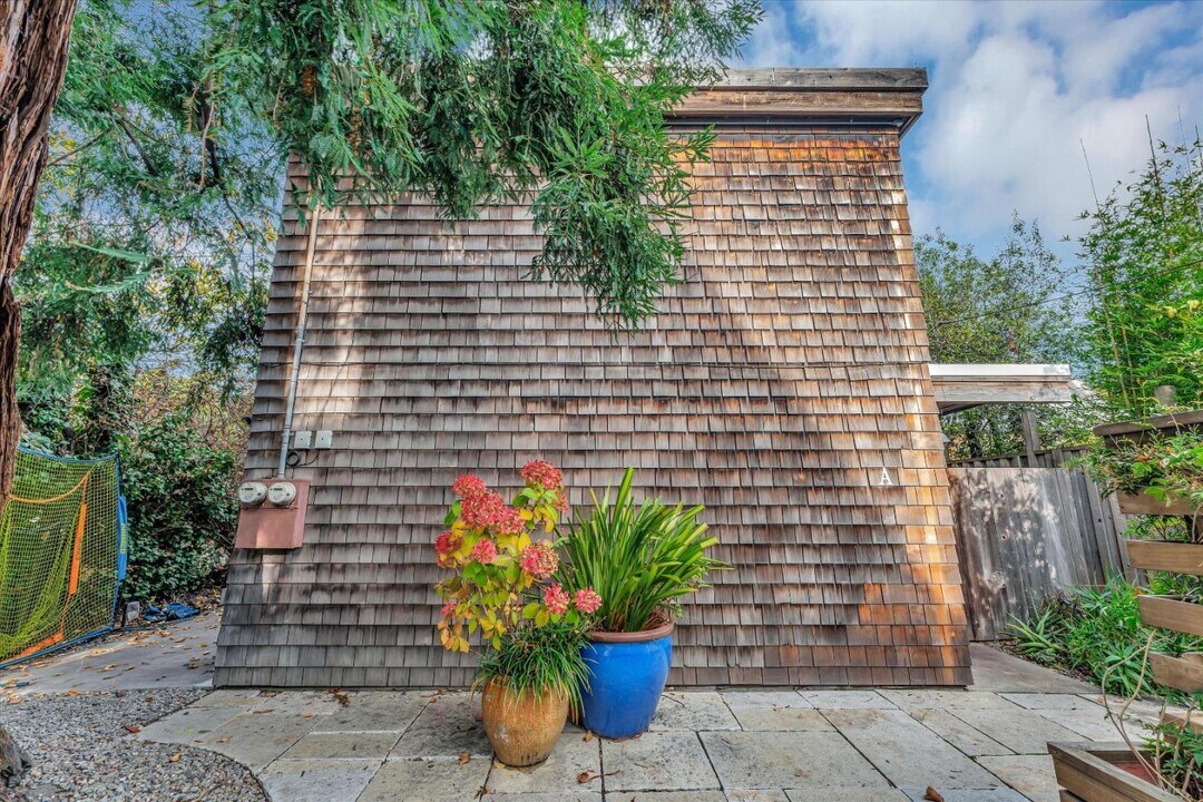 2223 Ward St in Berkeley, CA - Foto de edificio