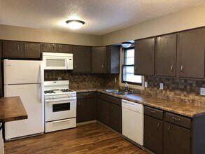 328 E 12 Ave in Milan, IL - Building Photo - Building Photo