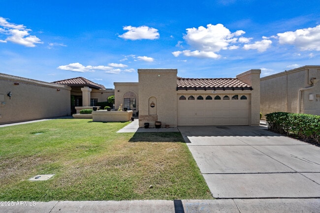 5505 E McLellan Rd in Mesa, AZ - Building Photo - Building Photo