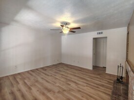 1620 N Wilmot Rd in Tucson, AZ - Building Photo