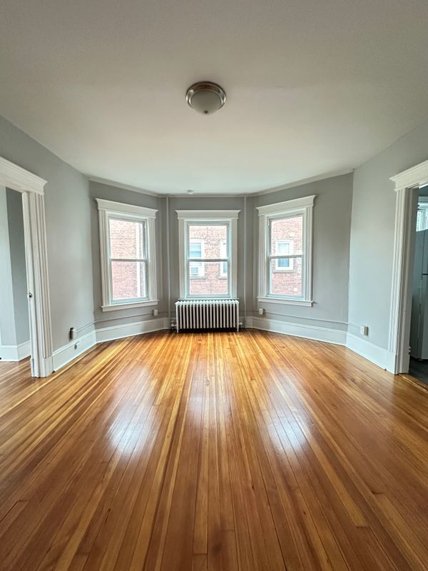 808-810 Capitol Avenue, Floor in Hartford, CT - Foto de edificio - Building Photo
