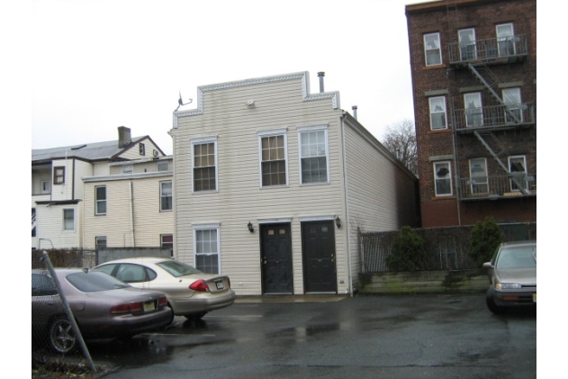 33 Ellison St in Paterson, NJ - Building Photo - Other