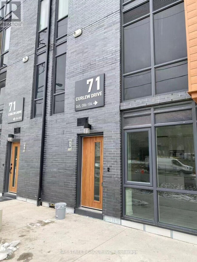 71 Curlew Dr in Toronto, ON - Building Photo - Building Photo