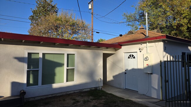 728 Norbert Dr, Unit 2 in San Bernardino, CA - Building Photo - Building Photo