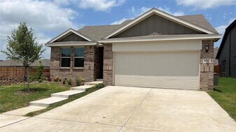 3242 Deckard Dr in Royse City, TX - Building Photo
