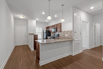 Hickory Grove in Savannah, GA - Building Photo - Building Photo