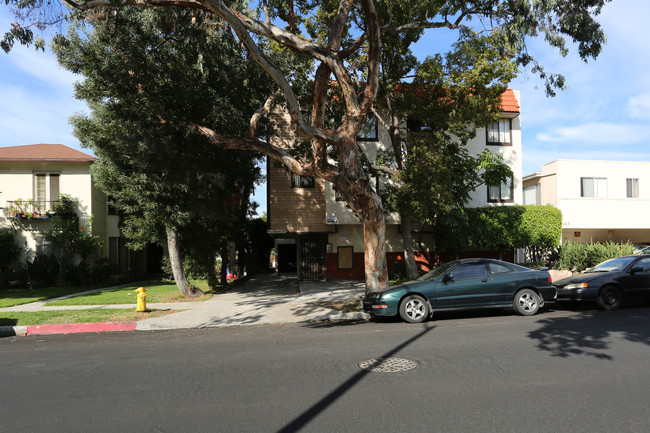 127 S Everett St in Glendale, CA - Building Photo - Building Photo