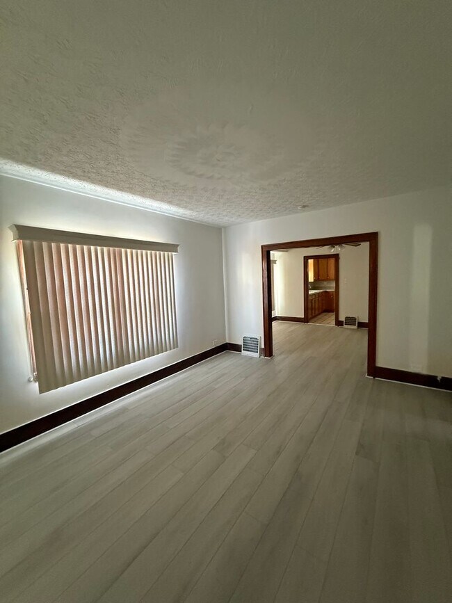 613 Wildwood Ave in Akron, OH - Building Photo - Building Photo