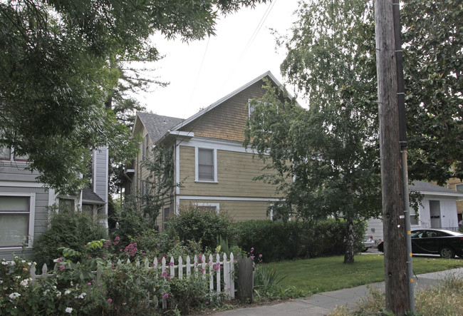 235 Emerson St in Palo Alto, CA - Building Photo - Building Photo