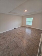 1607 E Linebaugh Ave. in Tampa, FL - Building Photo - Building Photo