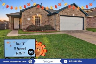 7808 Salton Ln in Arlington, TX - Building Photo