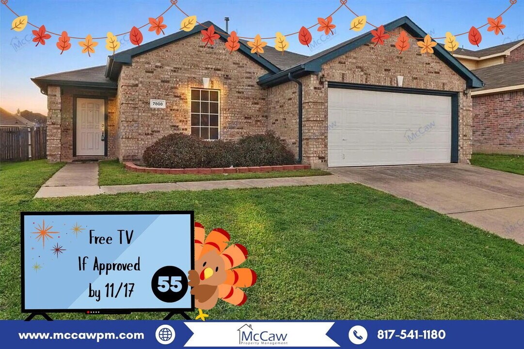 7808 Salton Ln in Arlington, TX - Building Photo